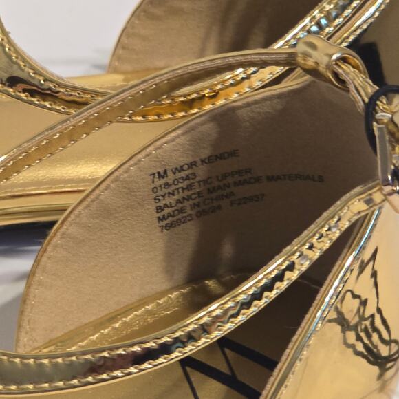 Worthington Kendie Gold Pointed Toe Flats Size 7 NWT - Picture 4 of 6